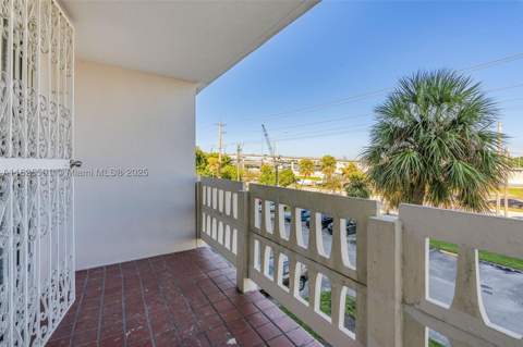 15600 NW 7th Ave 306, Miami FL - photo 16 of 24