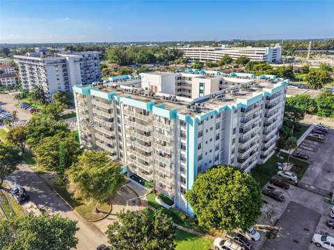15600 NW 7th Ave 306, Miami FL - photo 19 of 24