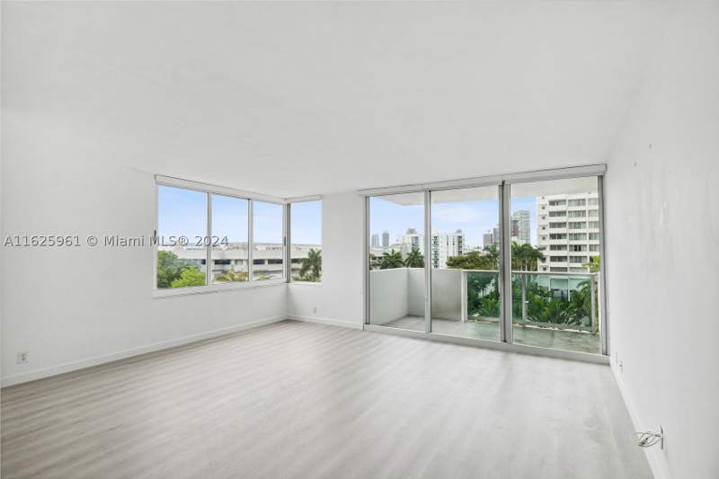 1 bedroom Condominium at 1200 West Ave 515, Mirador 1200 Condo, Miami Beach — photo 3