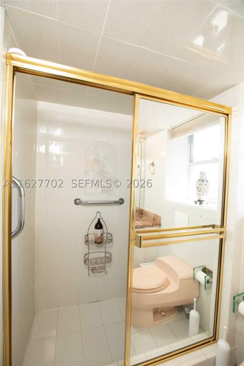 6039 Collins Ave 1728, Miami Beach FL - photo 9 of 29
