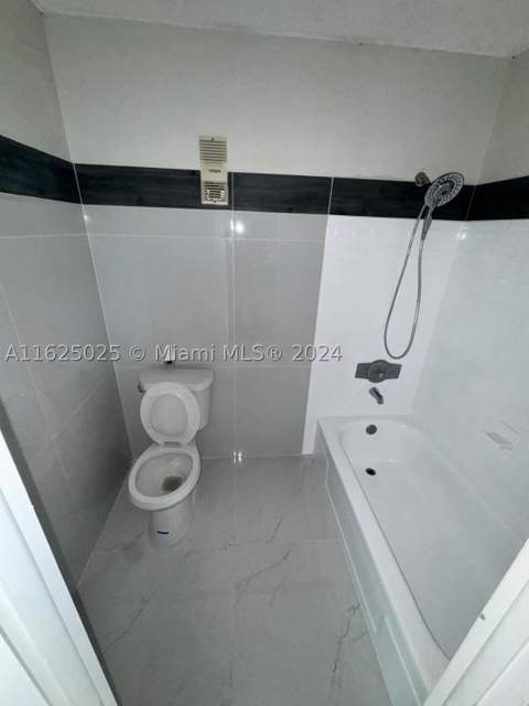 14840 Naranja Lakes Blvd C4D, Homestead FL - photo 11 of 17