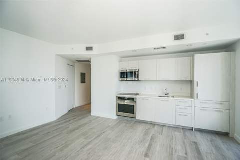 55 SW 9th St 2108, Miami FL - photo 6 of 33