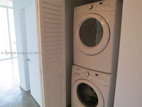 151 SE 1 St 1902, Miami FL - photo 8 of 21
