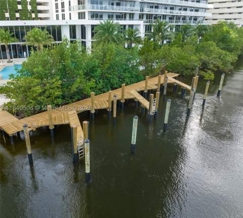16385 Biscayne Blvd Ph7, North Miami Beach FL - photo 11 of 57
