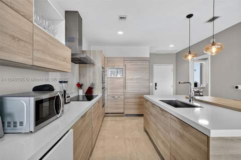 16385 Biscayne Blvd Ph7, North Miami Beach FL - photo 18 of 57