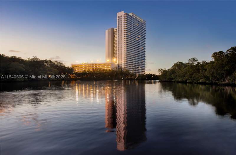 3 bedroom Condominium at 16385 Biscayne Blvd Ph7, The Harbour South Condo, North Miami Beach — photo 2