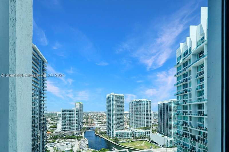 2 bedroom Condominium at 55 SE 6th St 3401, 500 Brickell West Condo, Miami — photo 3