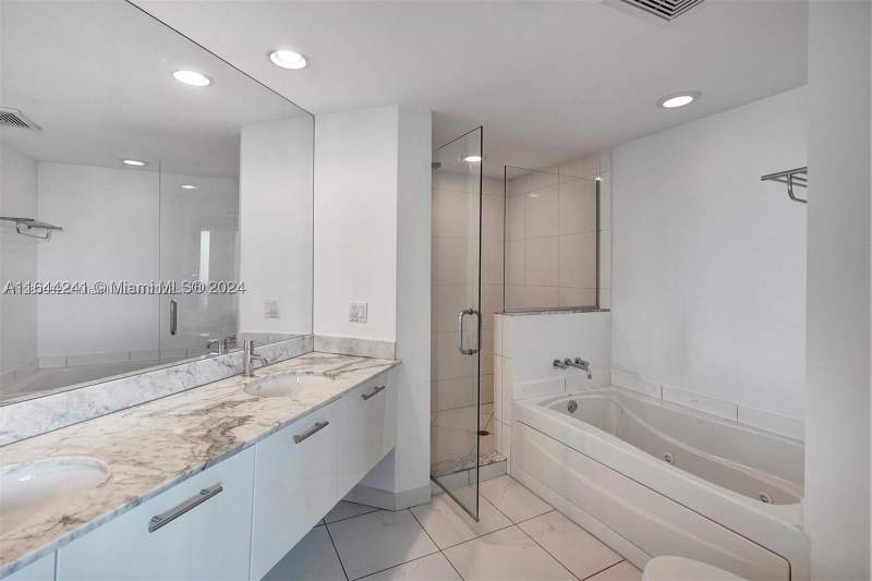 2 bedroom Condominium at 55 SE 6th St 3401, 500 Brickell West Condo, Miami — photo 4