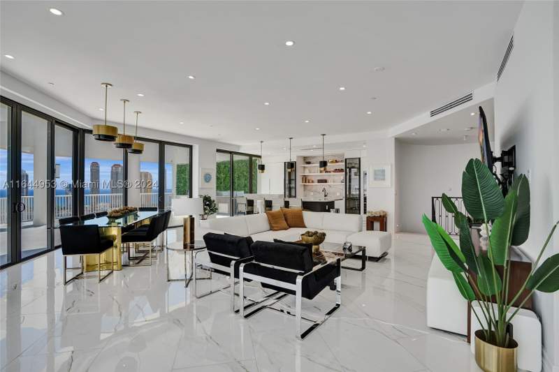 3 bedroom Condominium at 3000 Island Blvd Ph-4, 3000 Isl Blvd Williams Is, Aventura — photo 2