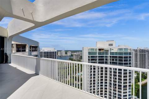 3000 Island Blvd Ph-4, Aventura FL - photo 23 of 72
