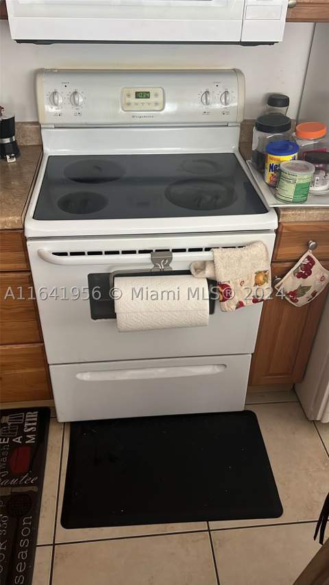 7304 SW 82nd St A210, Miami FL - photo 8 of 17