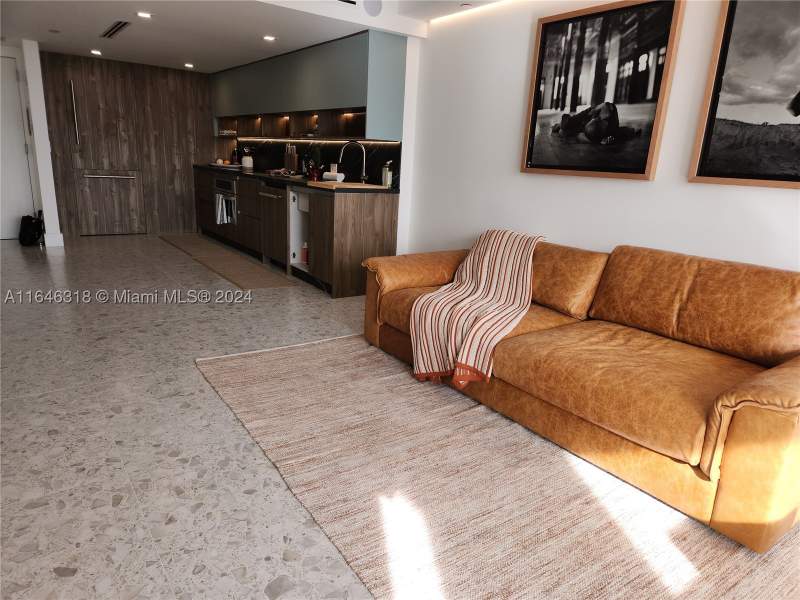 2 bedroom Condominium at 2555 Collins Ave 306, Club Atlantis Condo, Miami Beach — photo 4