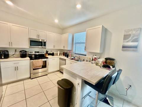 20626 NE 5th Pl 20626, Miami FL - photo 8 of 34