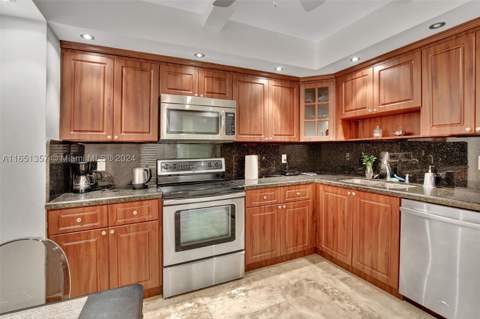 9801 Collins Ave 3T, Bal Harbour FL - photo 16 of 32