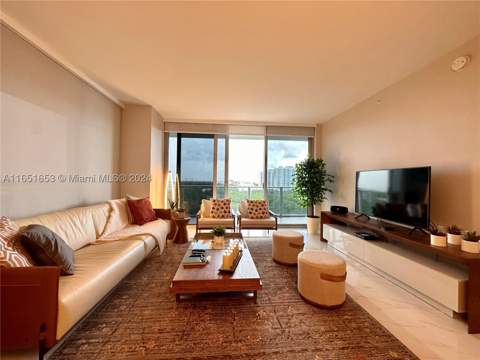 16385 Biscayne Blvd 1201, North Miami Beach FL - photo 13 of 42