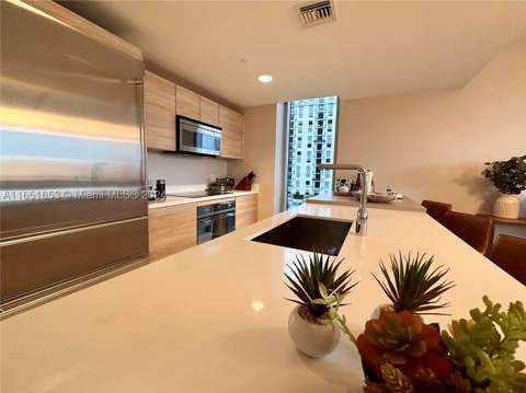 16385 Biscayne Blvd 1201, North Miami Beach FL - photo 24 of 42