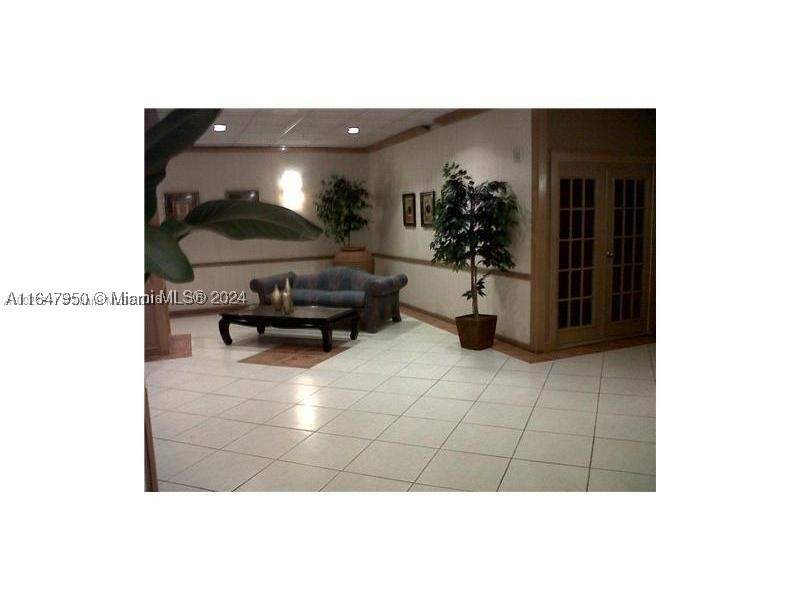 1 bedroom Condominium at 2750 NE 183rd St 707, Commodore Plaza Condo, Aventura — photo 2