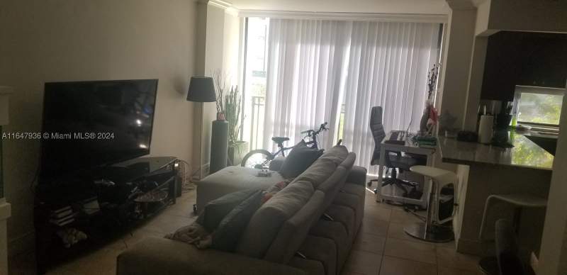 1 bedroom Condominium at 17021 N Bay Rd 127, Plaza Of Americas Condo P, Sunny Isles Beach — photo 3