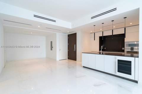 300 Biscayne Blvd Way 902, Miami FL - photo 10 of 31