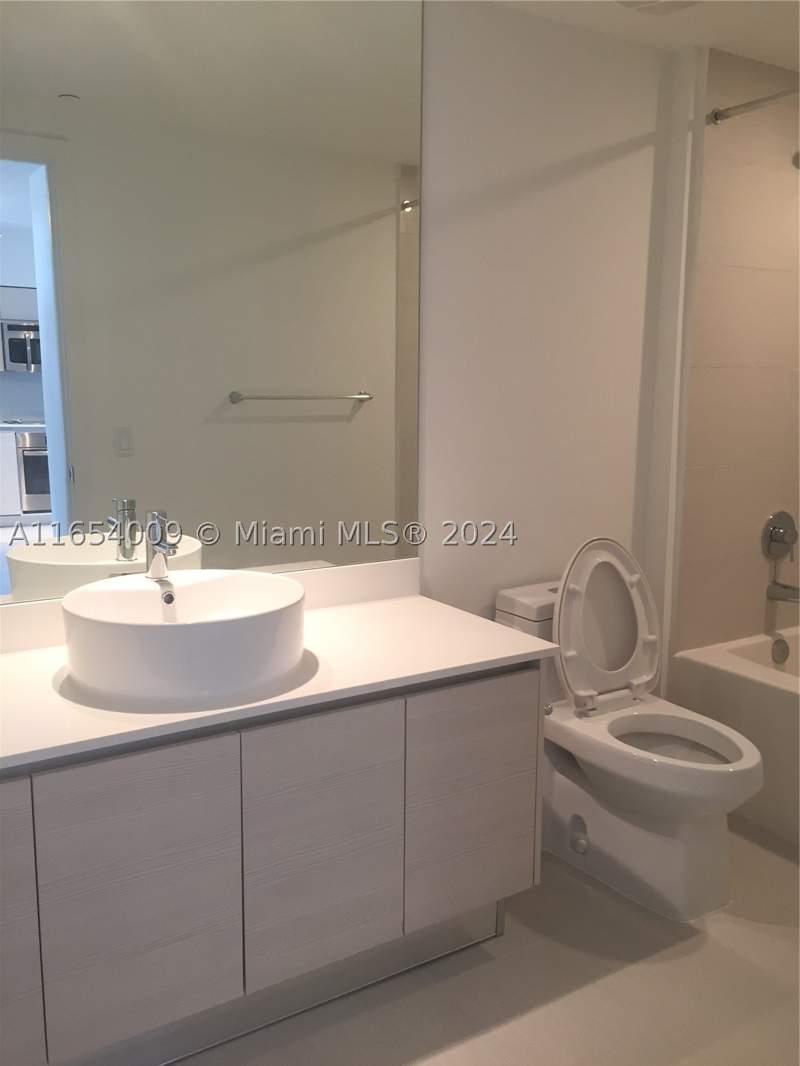 1 bedroom Condominium at 4250 Biscayne Blvd 1211, 4250 Biscayne Boulevard C, Miami — photo 2