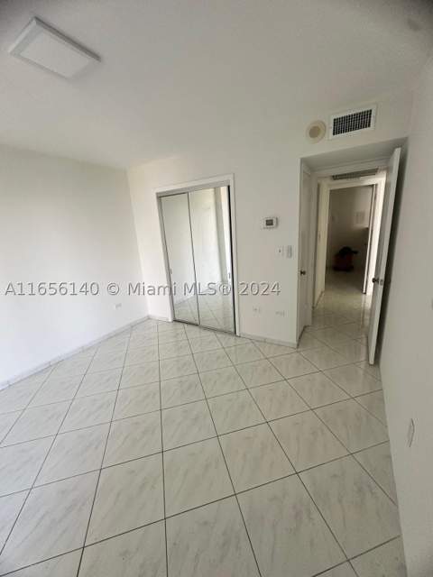 5555 Collins Ave 8Z, Miami Beach FL - photo 17 of 27