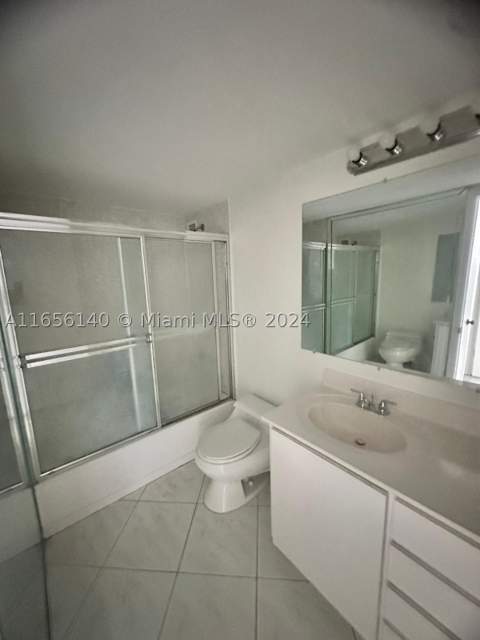 5555 Collins Ave 8Z, Miami Beach FL - photo 24 of 27