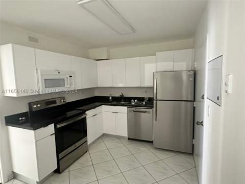 5555 Collins Ave 8Z, Miami Beach FL - photo 6 of 27