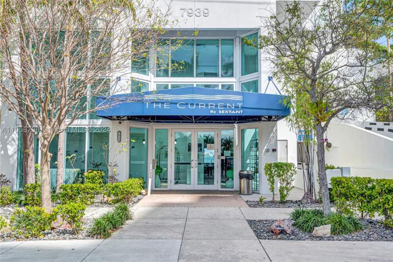 36 bedroom Condominium at 7939 East Dr 15, Adagio Condo, North Bay Village — photo 4