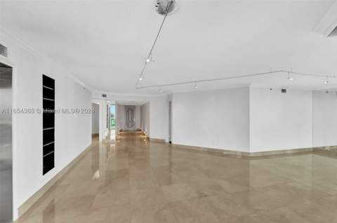3370 Hidden Bay Dr 2708, Aventura FL - photo 14 of 59