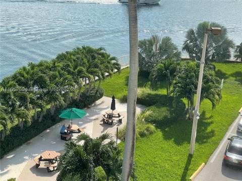 400 Kings Point Dr 328, Sunny Isles Beach FL - photo 13 of 25