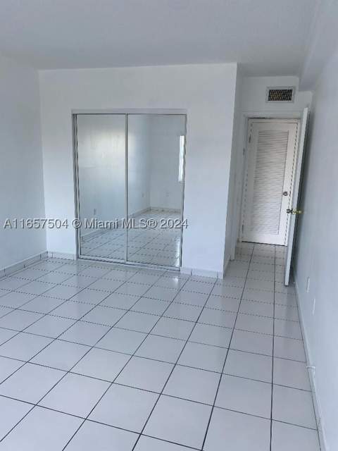 400 Kings Point Dr 328, Sunny Isles Beach FL - photo 18 of 25