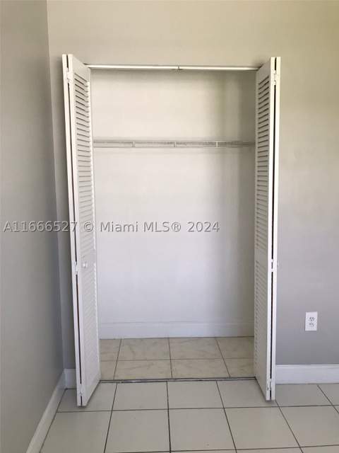 459 NE 210th Cir Ter 201-17, Miami FL - photo 18 of 33