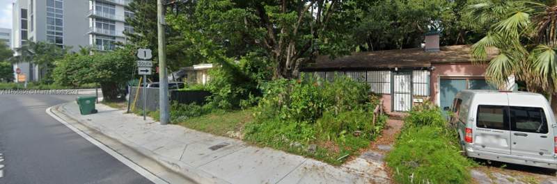2 bedroom SingleFamilyResidence at 2784 SW 29th Ave, Sylvanmere, Miami — photo 2