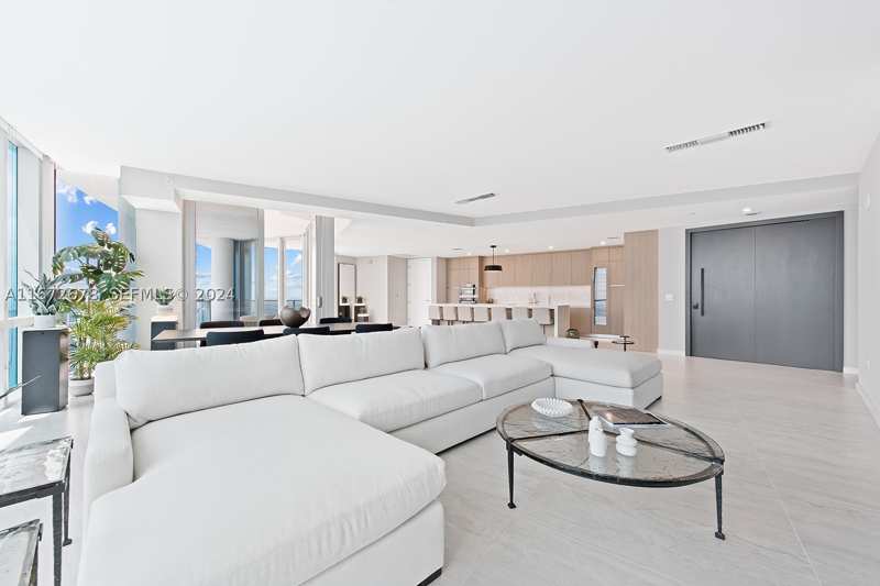 4 bedroom Condominium at 851 NE 1st Ave Ph 5402, Paramount Miami Worldcent, Miami — photo 1