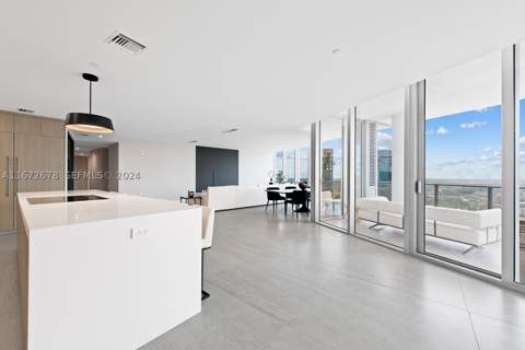 851 NE 1st Ave Ph 5402, Miami FL - photo 11 of 60