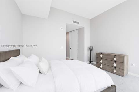 851 NE 1st Ave Ph 5402, Miami FL - photo 17 of 60
