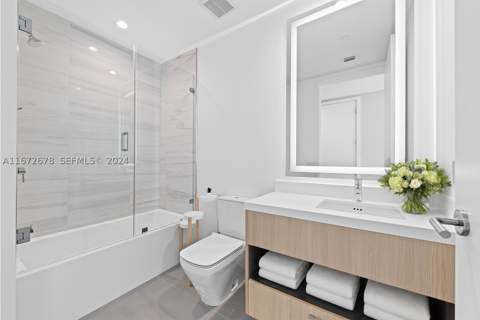 851 NE 1st Ave Ph 5402, Miami FL - photo 23 of 60