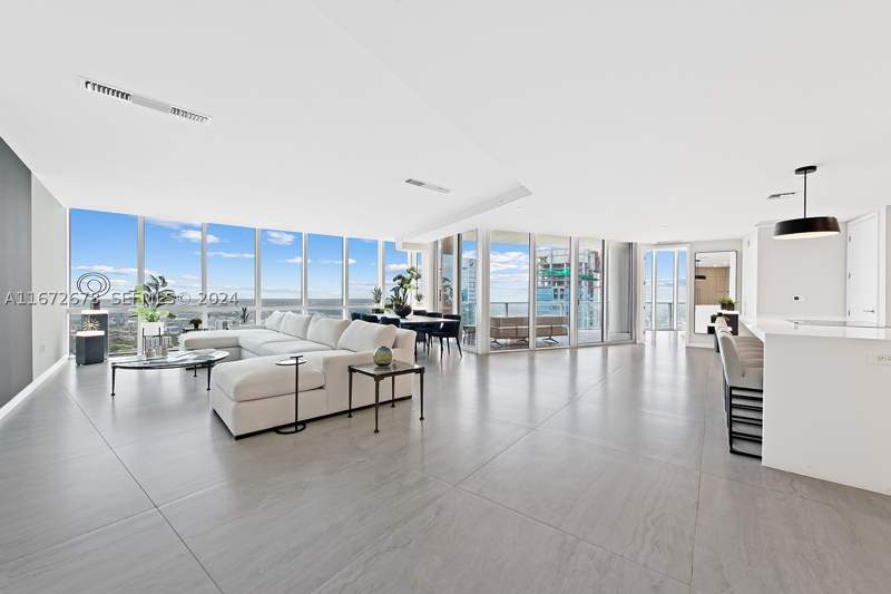 4 bedroom Condominium at 851 NE 1st Ave Ph 5402, Paramount Miami Worldcent, Miami — photo 3