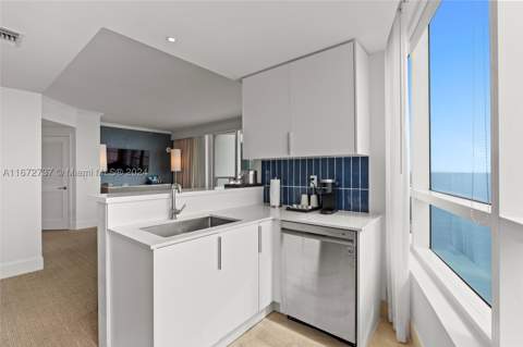 4401 Collins Ave 3202/3204, Miami Beach FL - photo 20 of 84