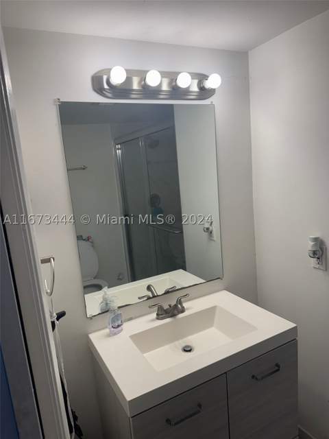 4580 NW 107th Ave 104-13, Doral FL - photo 10 of 12