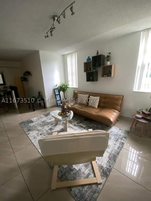 4440 NW 107th Ave 101-7, Doral FL - photo 8 of 8