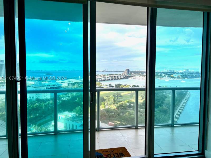 1 bedroom Condominium at 888 Biscayne Blvd 1811, Marinablue Condo, Miami — photo 5