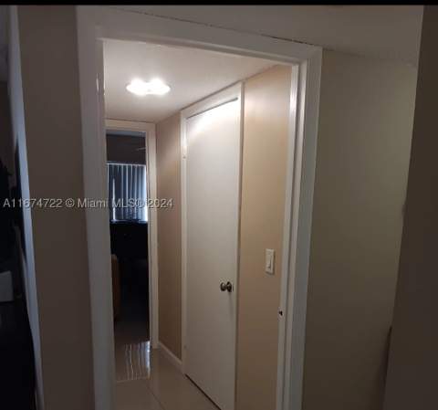 18870 NW 57th Ave 108, Hialeah FL - photo 12 of 36
