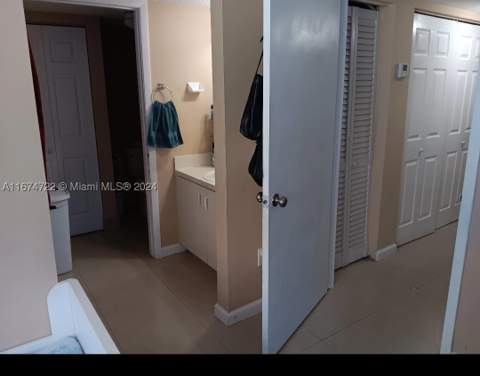 18870 NW 57th Ave 108, Hialeah FL - photo 13 of 36