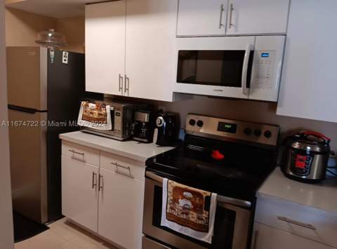 18870 NW 57th Ave 108, Hialeah FL - photo 19 of 36