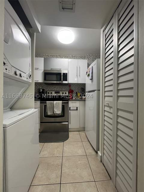 8075 NW 7th St 109, Miami FL - photo 8 of 14