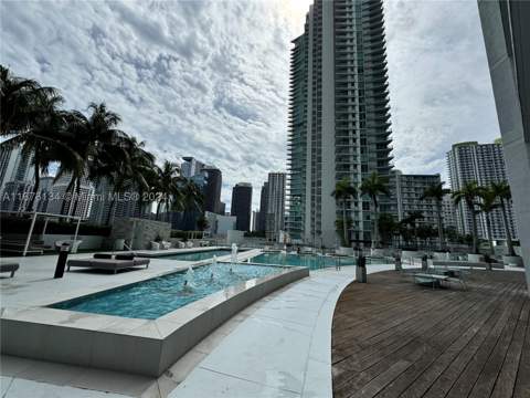 90 SW 3 St 3210, Miami FL - photo 15 of 24