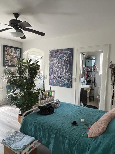 642 Michigan Ave 29, Miami Beach FL - photo 10 of 12