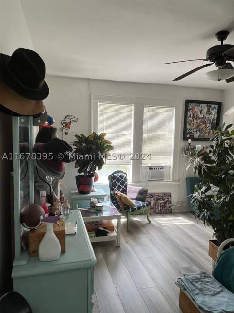 642 Michigan Ave 29, Miami Beach FL - photo 7 of 12