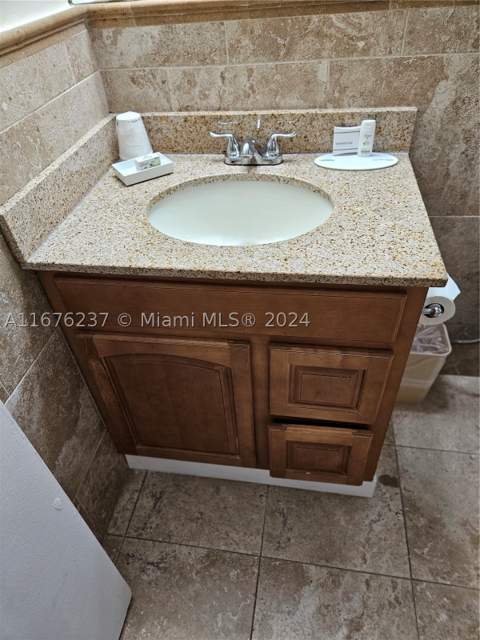 19201 Collins Ave 237, Sunny Isles Beach FL - photo 21 of 37